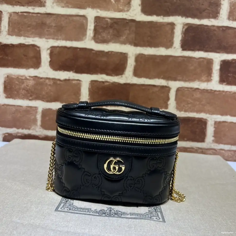 Hyper Peter bag mini GG GUCCI top handle Matelassé 0603